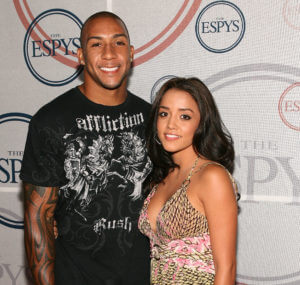 Kellen Winslow II’s wife files for divorce ahead of NFL star’s rape retrial