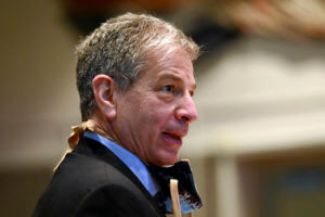 Nude photos and death threats: Scandal topples Alaska mayor