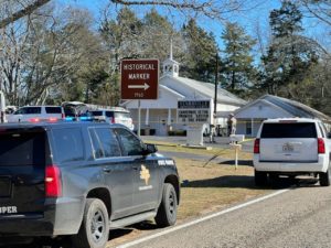 Sheriff: Pastor dead, 2 hurt in shooting at Texas church