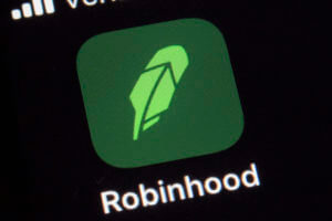 Family of man who died by suicide after appearing to lose $730K on Robinhood files lawsuit