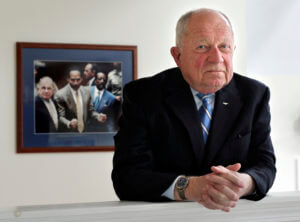 Celebrity attorney F. Lee Bailey dead at 87