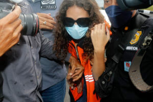 US woman who killed mom in Bali indicted on US murder charge