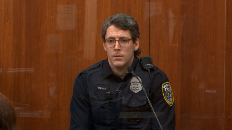15-WI v. Edgecomb: Ofc. Raymond Debraska, Ofc. Patrick Tivnan & Ofc. Lorenzo Hernandez, Jr.