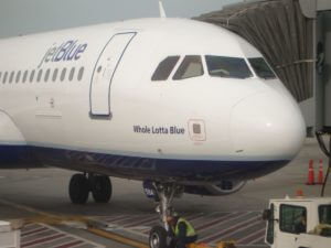 Police: Pilot removed from cockpit before takeoff was drunk