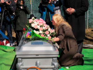 Long Island police release 911 call in human remains mystery