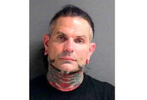 Pro wrestler Jeff Hardy facing DUI, other charges in Florida