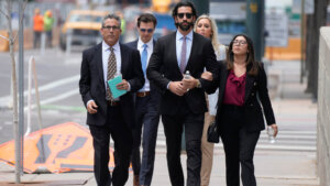 Dentist who killed wife on safari sentenced to life, $15 million fine