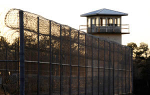 Alabama says delay in execution caused by IV line issue
