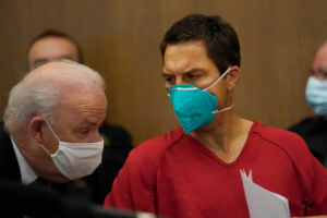 Judge to rule on Scott Peterson retrial