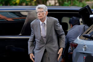 Stephen King testifies for government in books merger trial