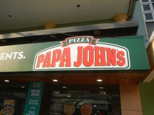 Papa John’s employee stabs customer who attacked him over missing garlic sauce, pepperoncini