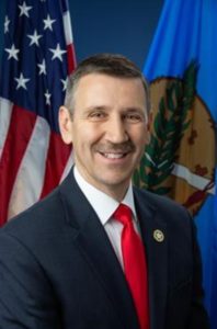 Tulsa prosecutor recovering after being stabbed by daughter