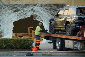 Driver faces charges in connection with Apple store crash