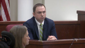 Texas officer testifies he saw gun before fatal shooting