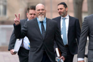 Jurors hear from man who propped feet on Pelosi office desk