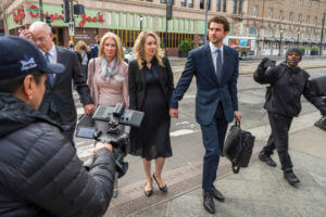 Elizabeth Holmes has 2nd child as she tries to avoid prison