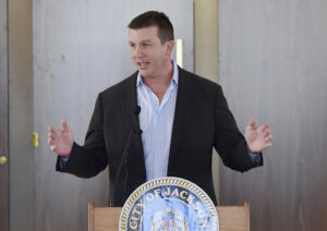 Former wrestler charged in Mississippi welfare fraud case
