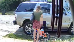 Woman accused of impersonating CPS worker, trying to lure child