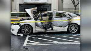 Florida shoplifting suspect’s car catches fire with kids inside