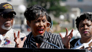 Georgia sheriff pleads guilty to groping TV’s Judge Hatchett