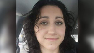 Colo. mother accused of killing 2 kids back in US custody