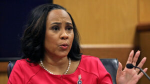 GA judge rules DA Fani Willis can remain on Trump election case