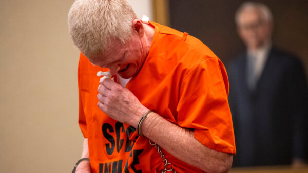 Alex Murdaugh appeals conviction citing clerk, prejudicial evidence
