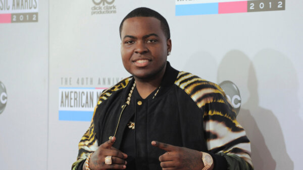 Singer Sean Kingston, mother arrested after raid on his Florida home