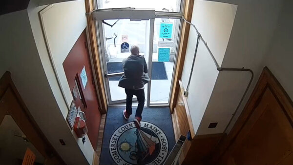 Jurors capture convict fleeing from Maine courthouse
