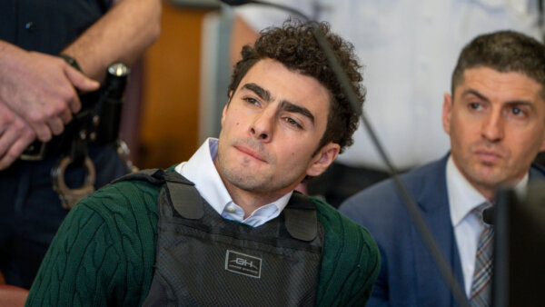Luigi Mangione wants state murder case dropped, argues double jeopardy