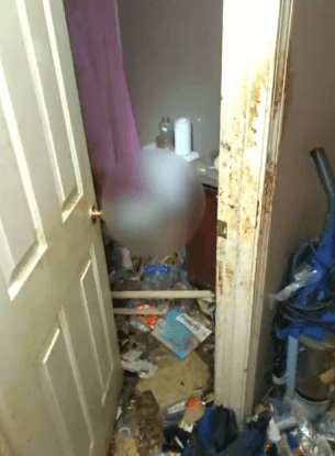 dirty bathroom