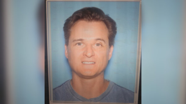 Maui doctor accused of trying to kill his wife while hiking