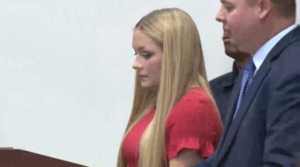Ex-Ky. cheerleader’s baby believed to have been alive, full term at birth