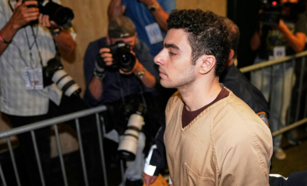 Man impersonating an FBI agent tried to get Luigi Mangione out of jail