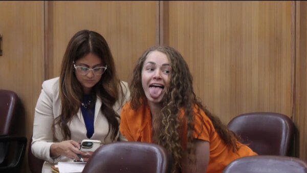 Courtney Clenney makes faces ahead of motions hearing on evidence