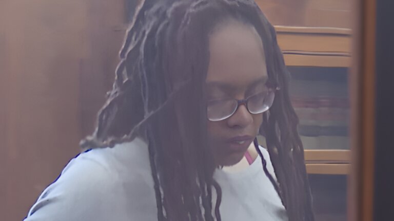 Mom Who Locked 6 Children In Storage Unit Avoids Prison, Sentenced to Probation