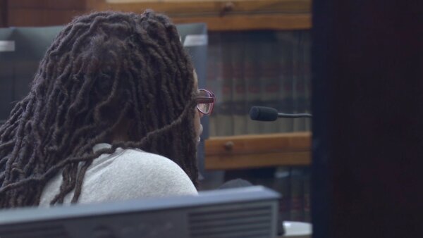Mom who locked children in storage unit gets probation at sentencing