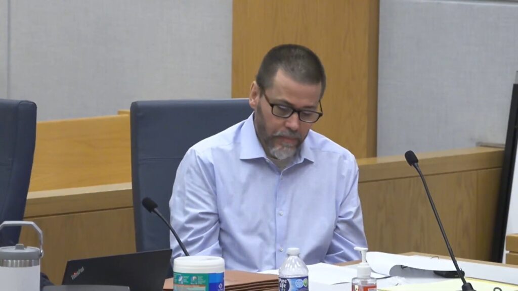 Murder suspect texted sister, 'You're not going to hide me, right?'