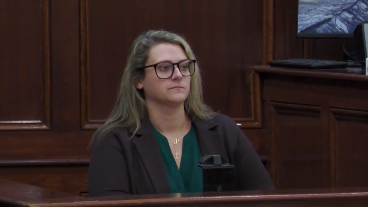 Block Letters Rip Posts – Court TV